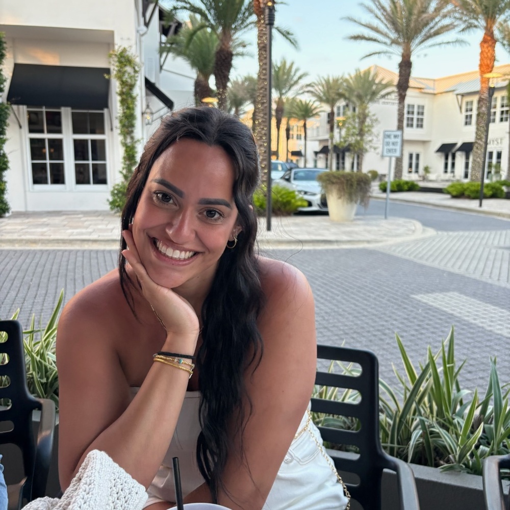 Meet your Posher, Cristina